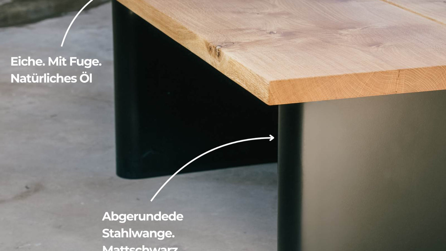 Tisch aus Eiche mit Fuge auf Stahlwangen