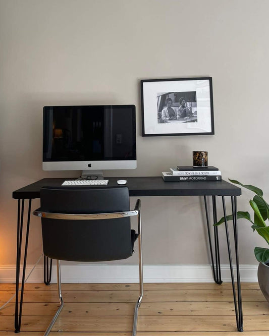 Schwarzer Schreibtisch aus Eiche