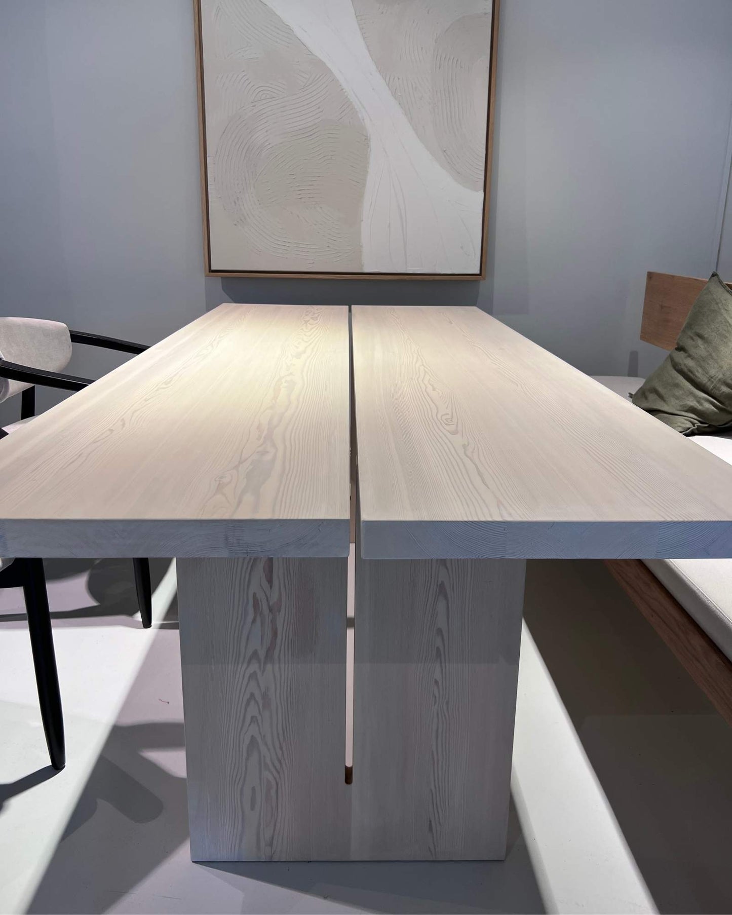 Massivholztisch aus Lärche