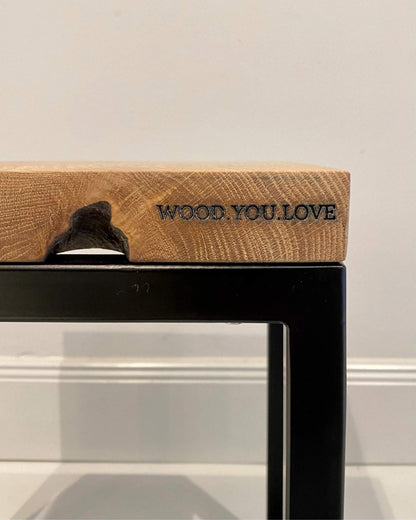 Beistelltisch aus Eiche auf Stahlgestell - Wood.You.Love