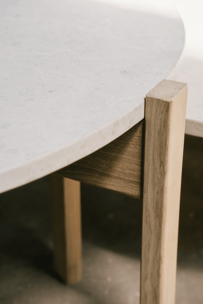 Couchtisch-Duo aus Naturstein und Eiche - Wood.You.Love