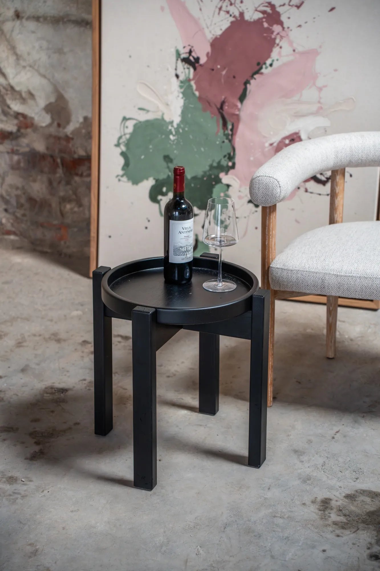 Beistelltisch & Hocker in schwarz