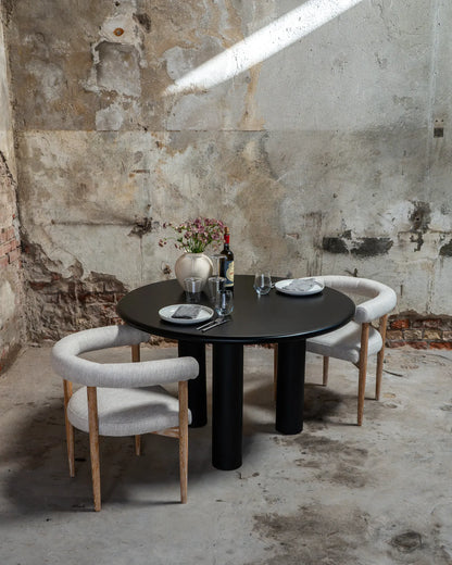 Runder Tisch schwarz lackiert