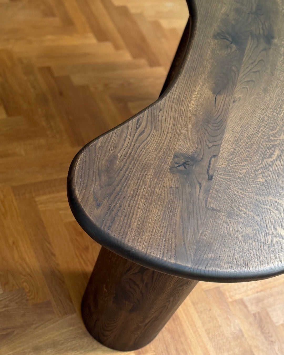 Organischer Schreibtisch aus Eiche - Wood.You.Love