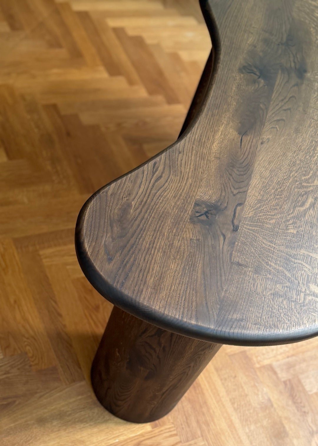 Organischer Schreibtisch aus Eiche - Wood.You.Love