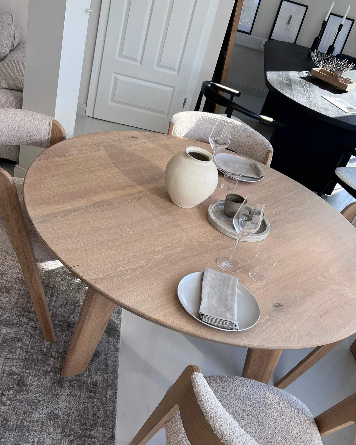 Runder Esstisch aus Eiche mit Holzgestell - Wood.You.Love