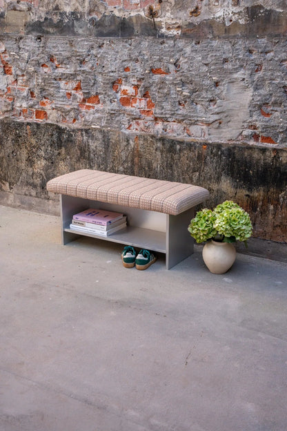 Sitzbank in Apricot auf Gestell in Edelstahl-Optik - Wood.You.Love